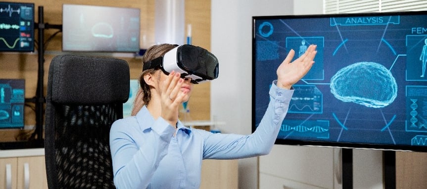 clinical-neurology-worker-explores-virtual-reality-lab-neuroscience-clinical-study-jpg-1-1